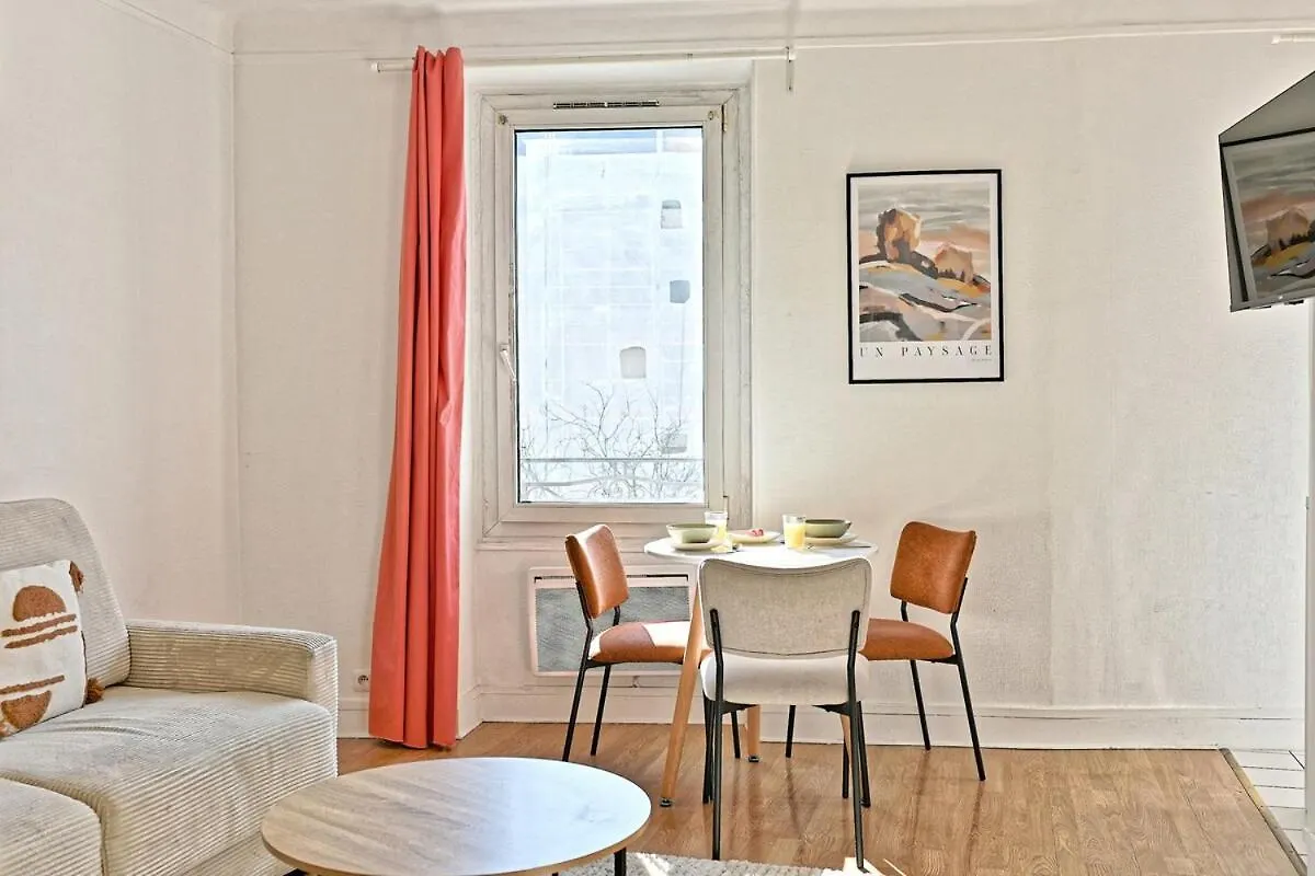 Studio Cosy Et Lumineux Proche De Nation Voltaire Paris