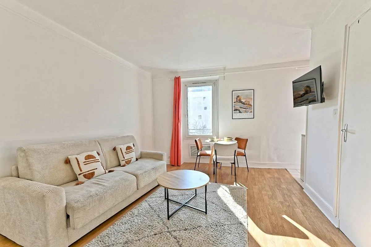 Studio Cosy Et Lumineux Proche De Nation Voltaire Paris