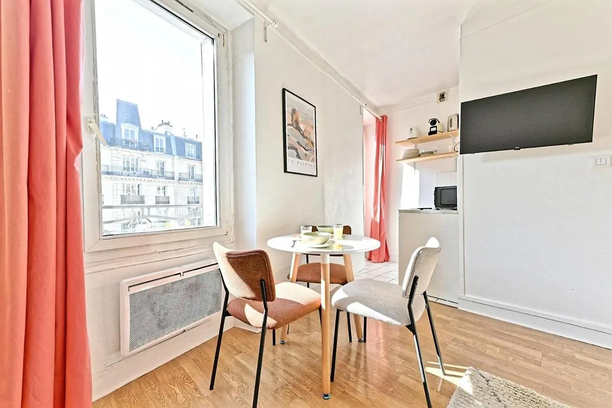 Studio Cosy Et Lumineux Proche De Nation Voltaire Paris